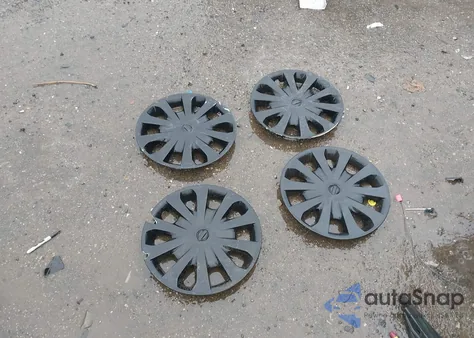 2015 Nissan Versa 1.6 S из США, поврежденный, VIN 3N1CN7AP5FL862258